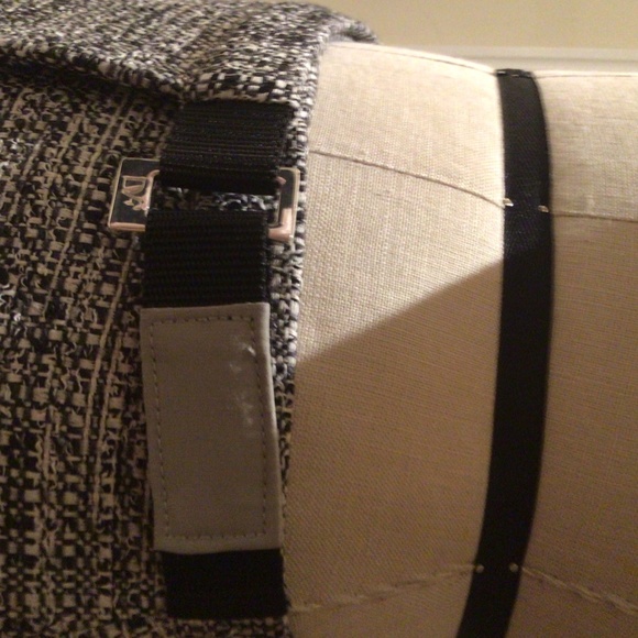 Designer: DVF Mini Skirt - Picture 2 of 3